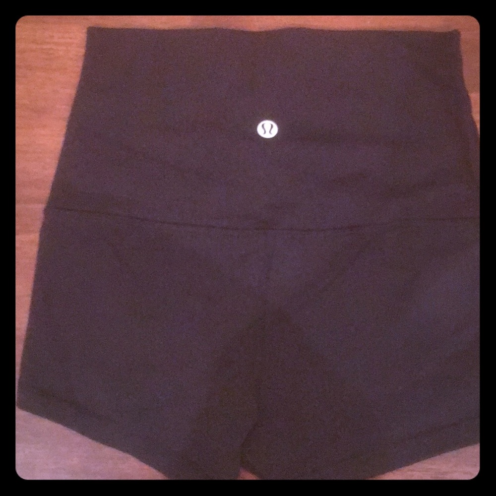 LouLouLemonBootie Shorts